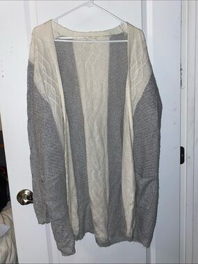 Cozy Two-Tone Cable Open Cardigan - Gray & Cream